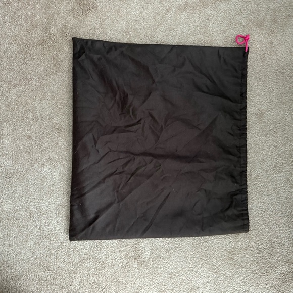 Like New Kate Spade Cherry Red Leather Satchel/Tote Purse/Pocketbook - Picture 15 of 15